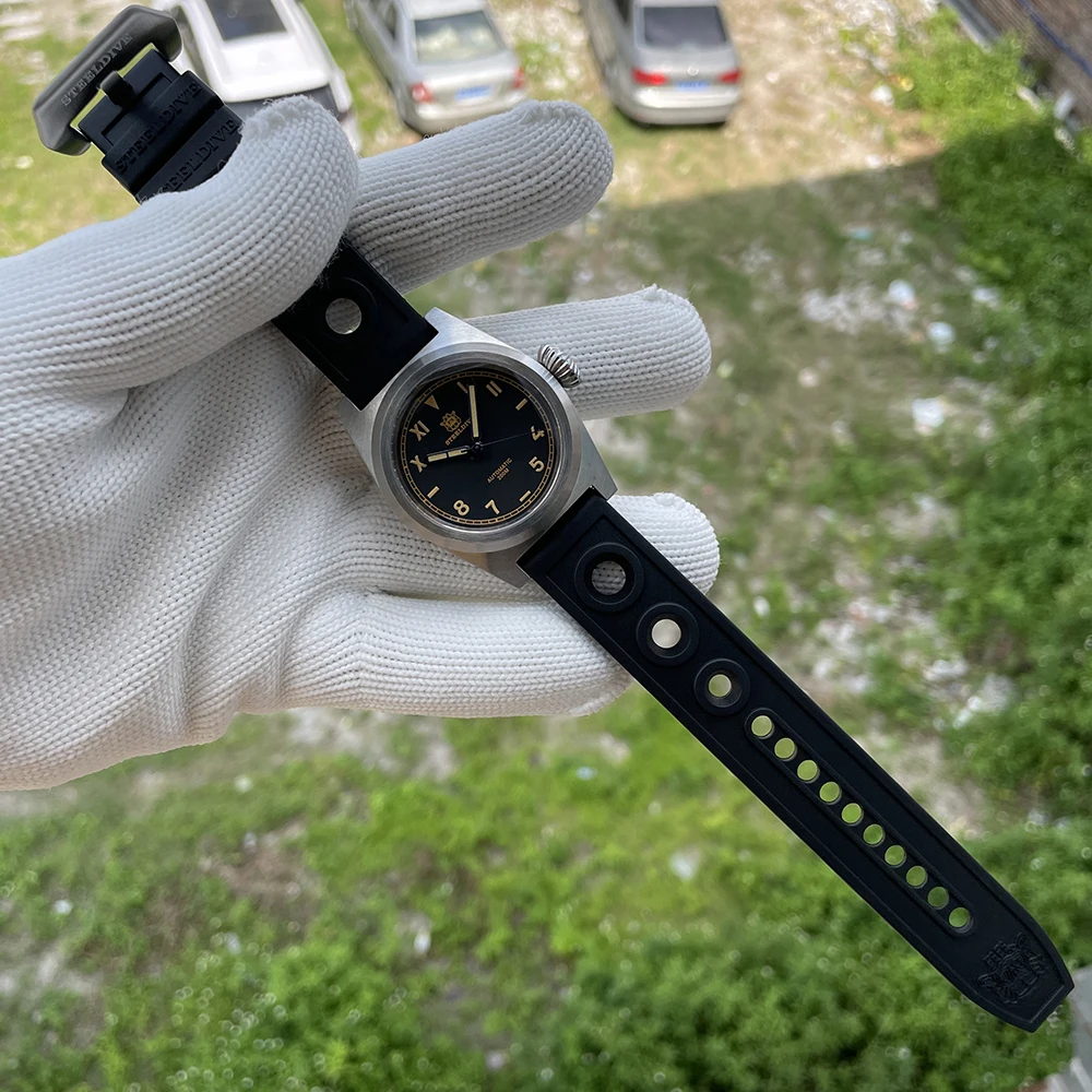 STEELDIVE SD1904 Mechanical Watch 200M Waterproof Big Crown NH35 Movement C3 Luminous Professional Dive Wristwatch
