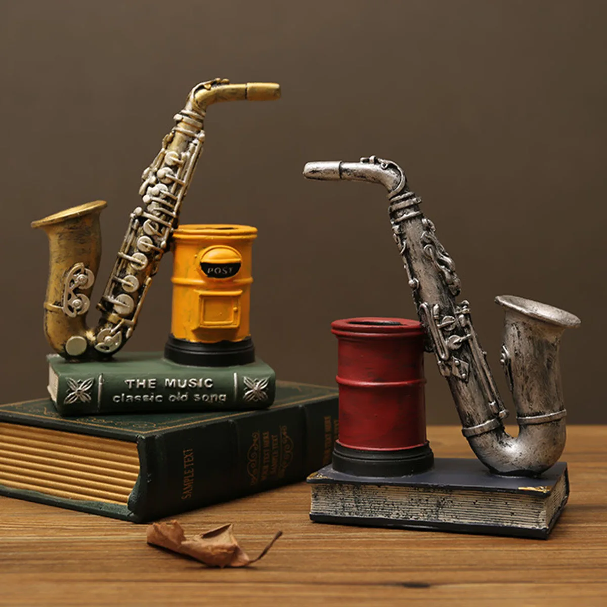 

Pen Holder Pencil Holder Statue Decoration for Valentine's Day Gifts, Home Decorative Sculpture Figurine Ornaments for Office
