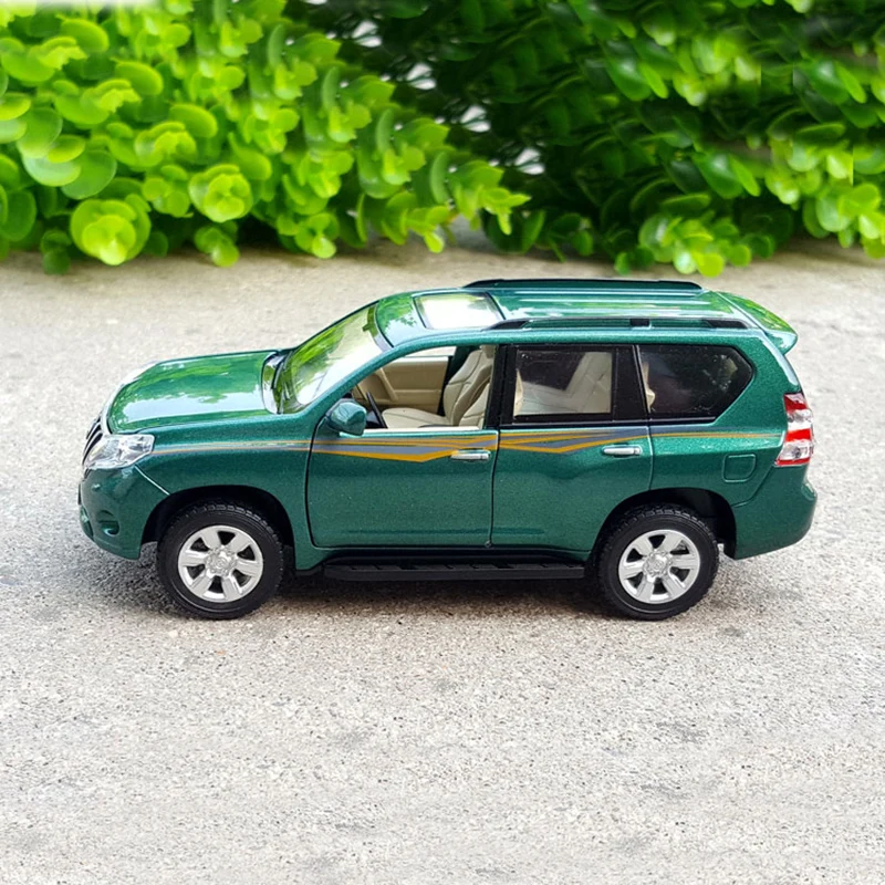 High Simitation 1:32 LAND CRUISER PRADO Alloy Metal Car Model With Pull Back For Kids Birthday Gifts Toys