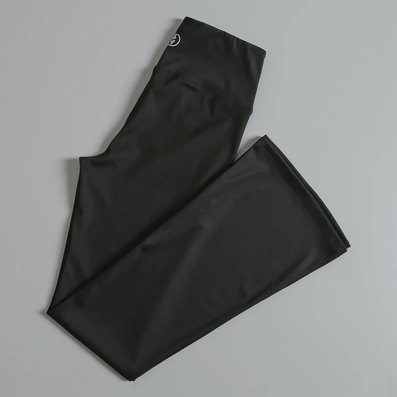 春と秋のスポーツで恥ずかしくないハイウエストリフティングヒップのためのベルボトムパンツを備えた女性用ヨガパンツ