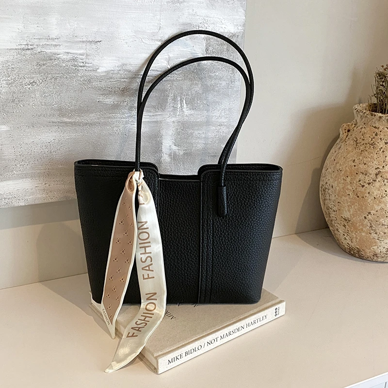 

Stylish Vintage Tote Bag With Casual Design For Women Large Capacity And Trendy Letter Logo Simple