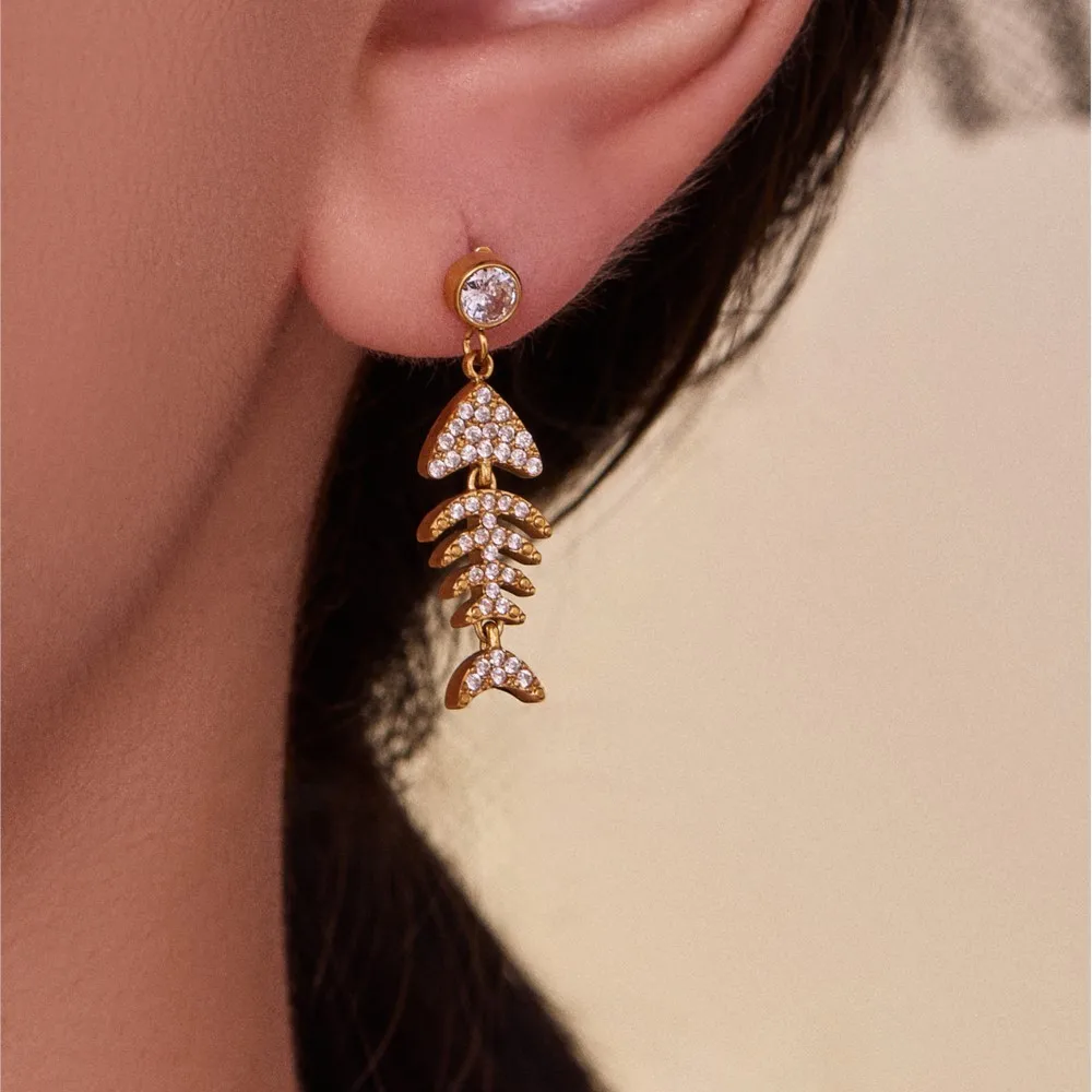 Dainty Shiny Zircon Fishbone Dangle Earrings In Stainless Steel 18k Gold Plated Fish Pendant Stud Earrings Ear Studs for Women