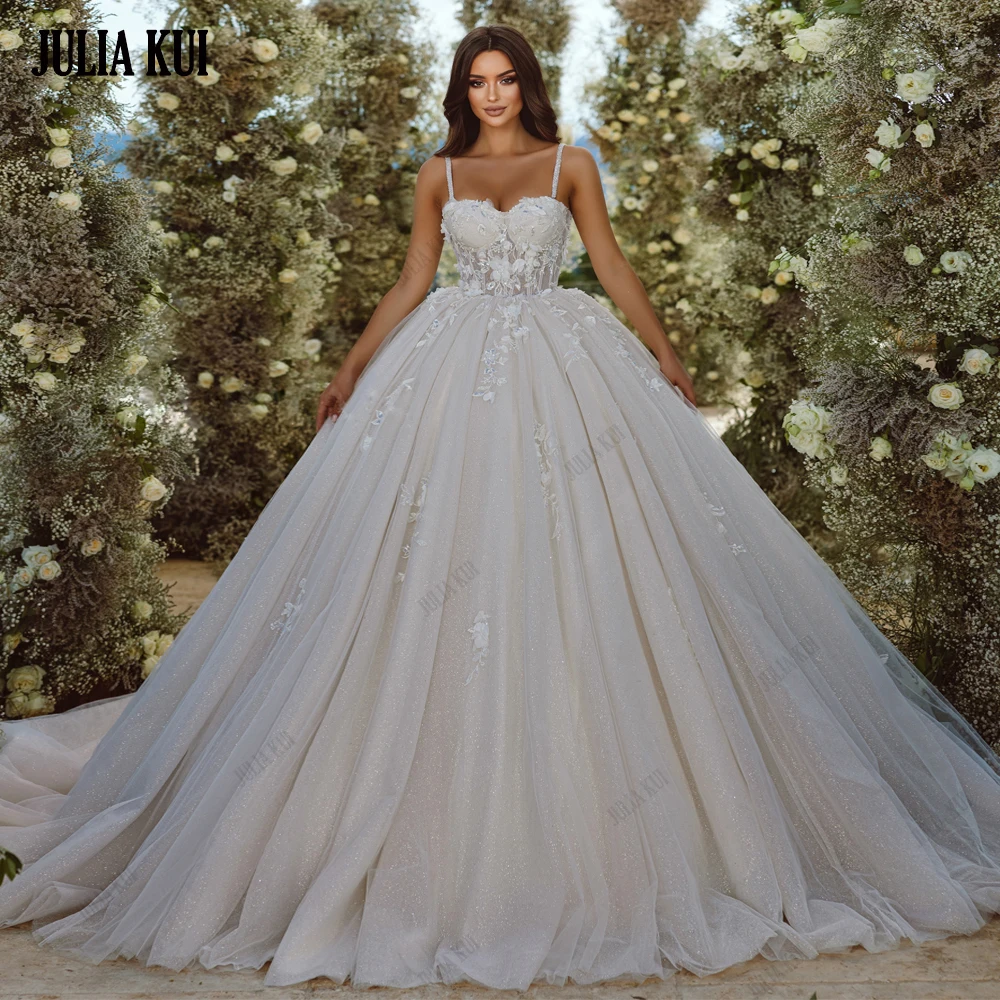 

Julia Kui Elegant Ball Gown Wedding Dress Symmetrical Appliques Lace Sweetheart Off Shoulder Spaghetti Straps Bridal Skirt