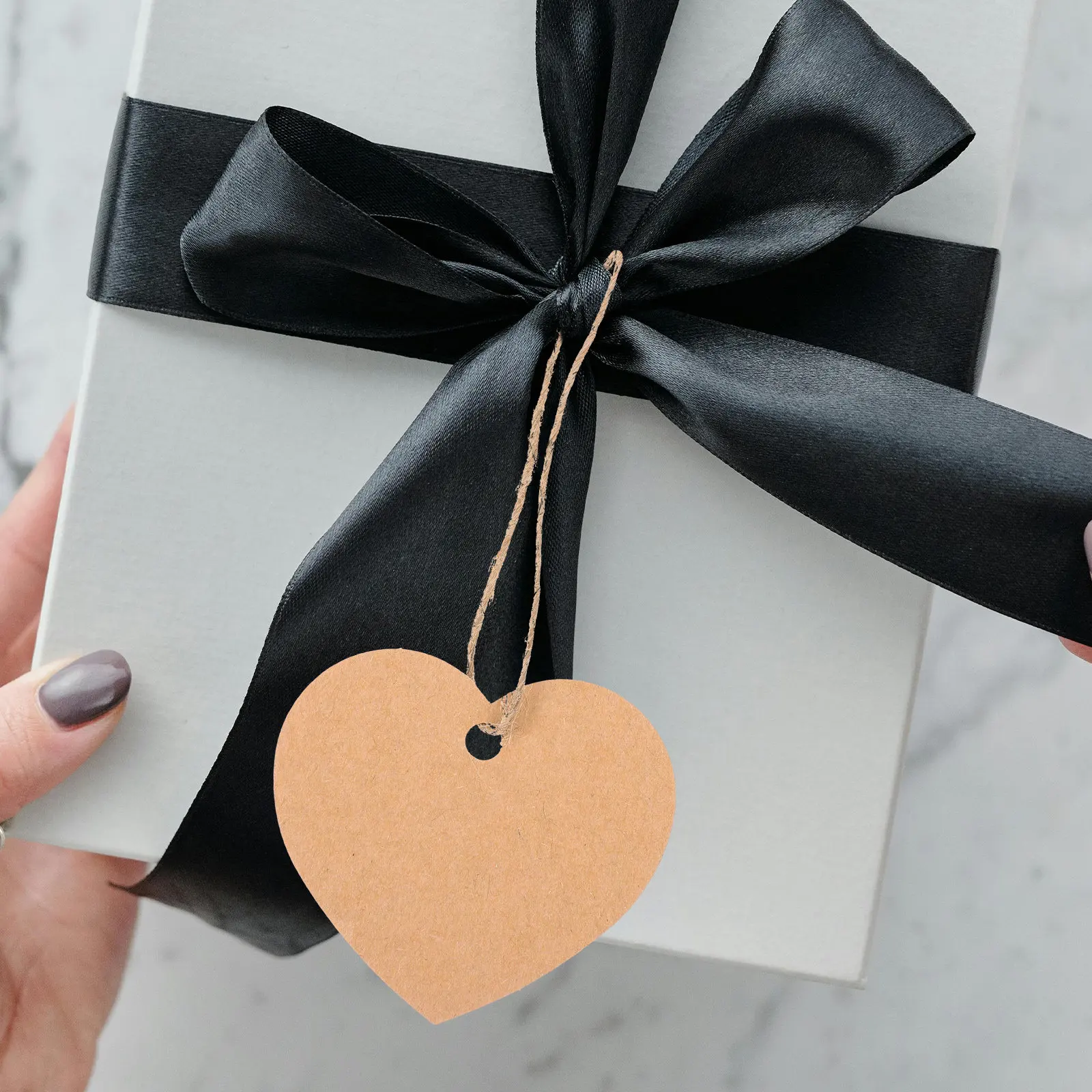 1Set Delicate Heart Tags Blank Gift Labels Portable Small Decorative Tags for Gift Wrapping Shipping Name Cards DIY Craft