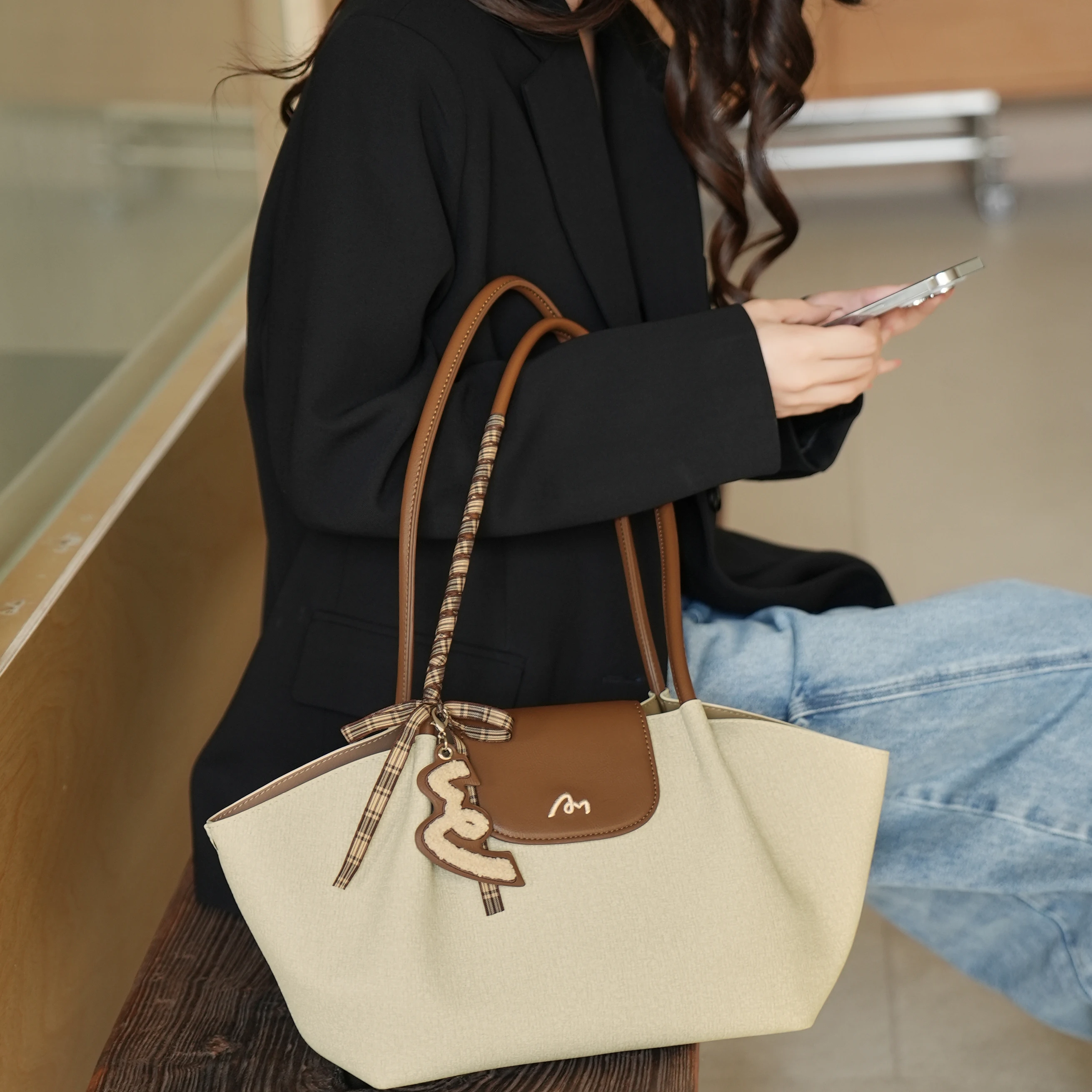 faionable-versatile-single-oulder-crossbody-bag-for-women-high-end-design-handbag-casual-simple-sle-magnetic-bule-clo