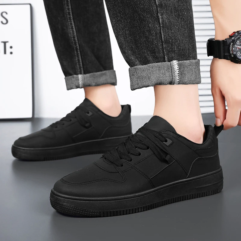 

New Men's Casual Sports Board Shoes Fashionable Low-top Round-toe Color-blocked Breathable Trendy Lightweight Vulcanized Shoes