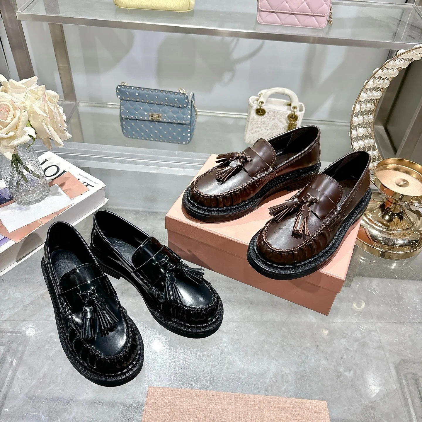 

2025 Autumn New Genuine Leather Round-Toe Low-Heel Loafers Fashionable Versatile Comfortable British Style Slip-On Women's Shoes