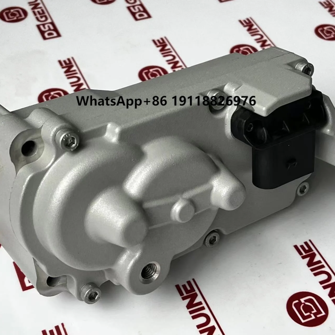 

DSGENUINE HE300VG VGT Electronic Actuator Turbocharger Actuator Kit 5603776 5603456
