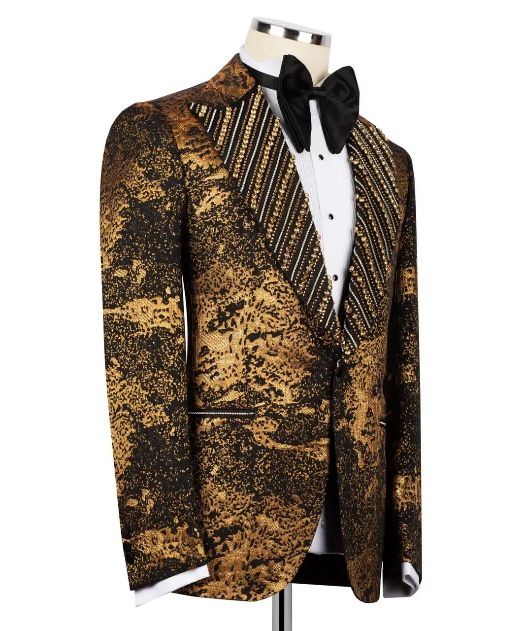 Thumbnail 3 - #14 Mens Modern Slim Fit Suits Comparison Guide