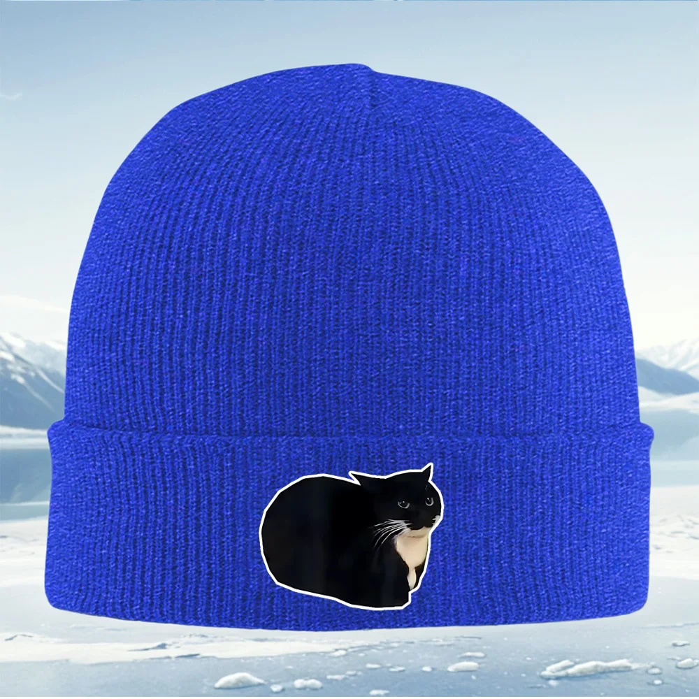أبيض وأسود القط التوضيح يجلس الرجال النساء للجنسين محبوك قبعة قبعة صوفية قبعة الشتاء الحرارية الدافئة عيد الميلاد في الهواء الطلق