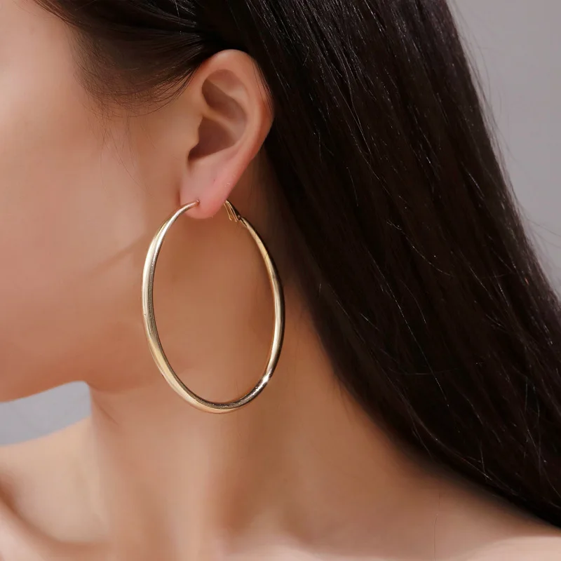 

Earring simple fashion exaggerated big ear circle punk wind street shoot hipster earrings temperament earring Free shipping $1