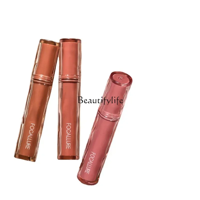 

Floating Butterfly Matte Lip Gloss Matte Light Velvet Mousse Lipstick White