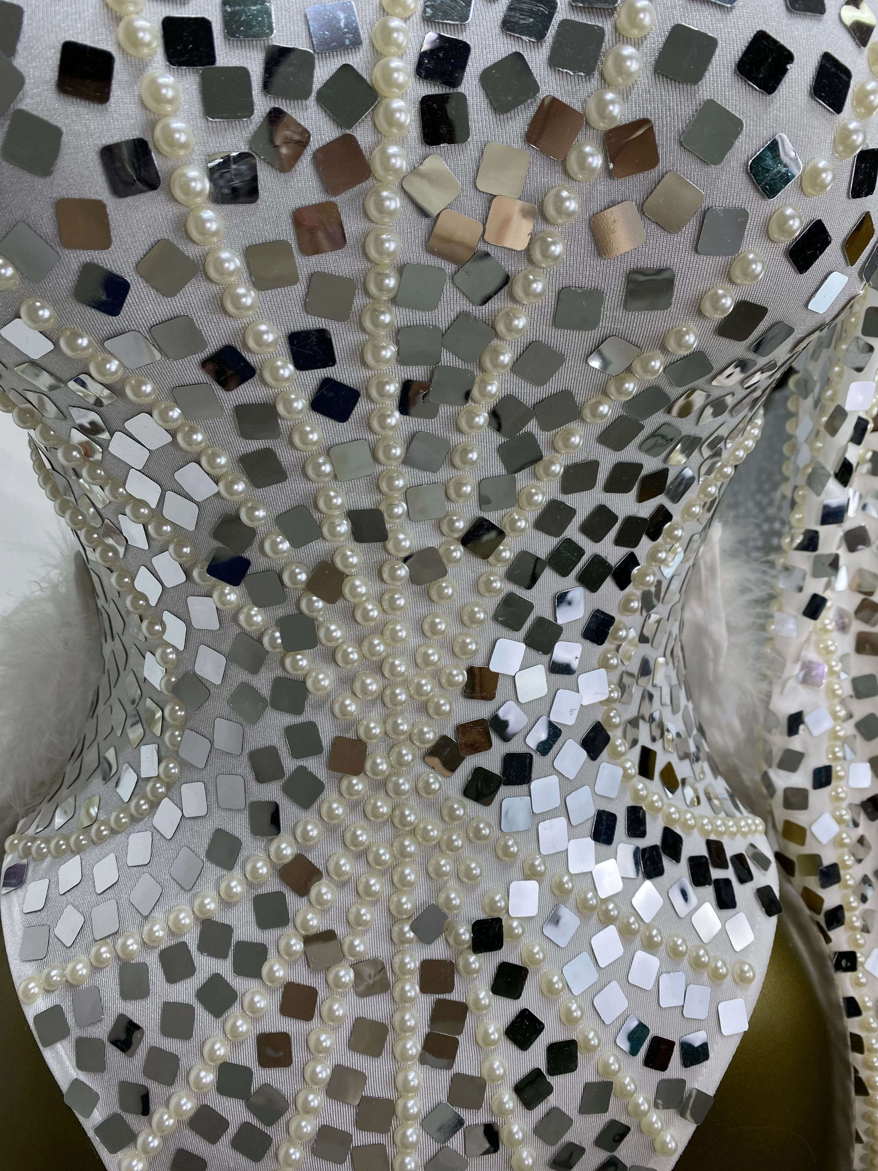 Funkelnder weißer Pailletten-Perlenfedern-Stretch-Body für Damen, sexy Nachtclub-Outfit, Performance, Tanz, Bühnenkostüme, Abendclub