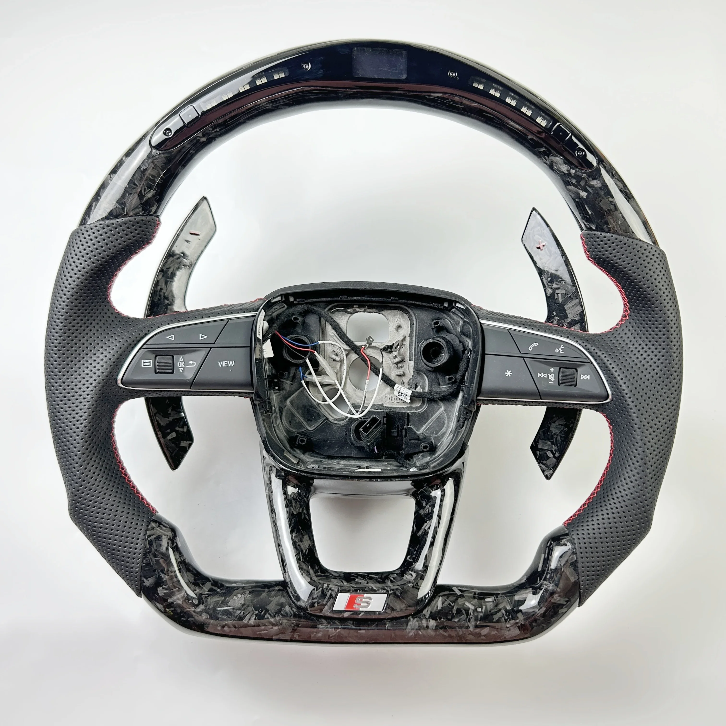 

Customized for Audis 2017 2018 2019 Q3 Q5 Q7 Q8 RSQ3 RSQ5 carbon fiber LED car steering wheel