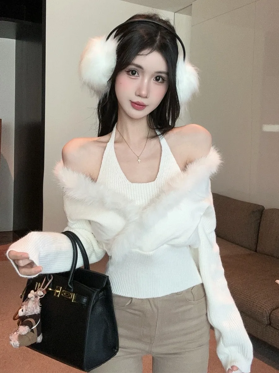 Sexy Shoulder Bared Long Sleeve Knitted Top Pure Desire Style  Hanging Neck Fake Two-Piece Clothing Shoulder Splice
