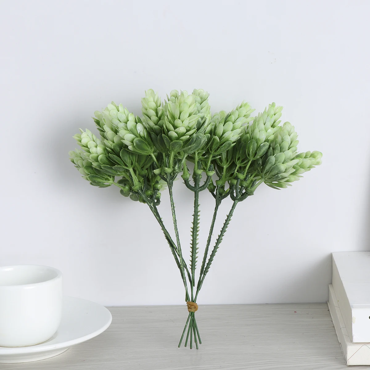 

5 Branches Simulated Pineapple Grass Artificial Green Plants Outdoor Decor for Vase Stems Faux