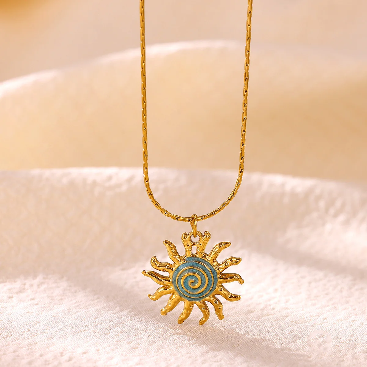 Vintage Tropfenöl-Wirbel-Sonnen-Halskette für Frauen, Goldfarben, Edelstahl, geometrischer Anhänger, Kette, ästhetischer Modeschmuck, Geschenk