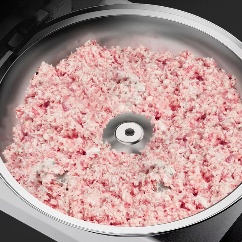 Profesjonalny robot kuchenny 5.5L z wieloma funkcjami: krajalnica do mięsa, mikser i siekacz do warzyw.