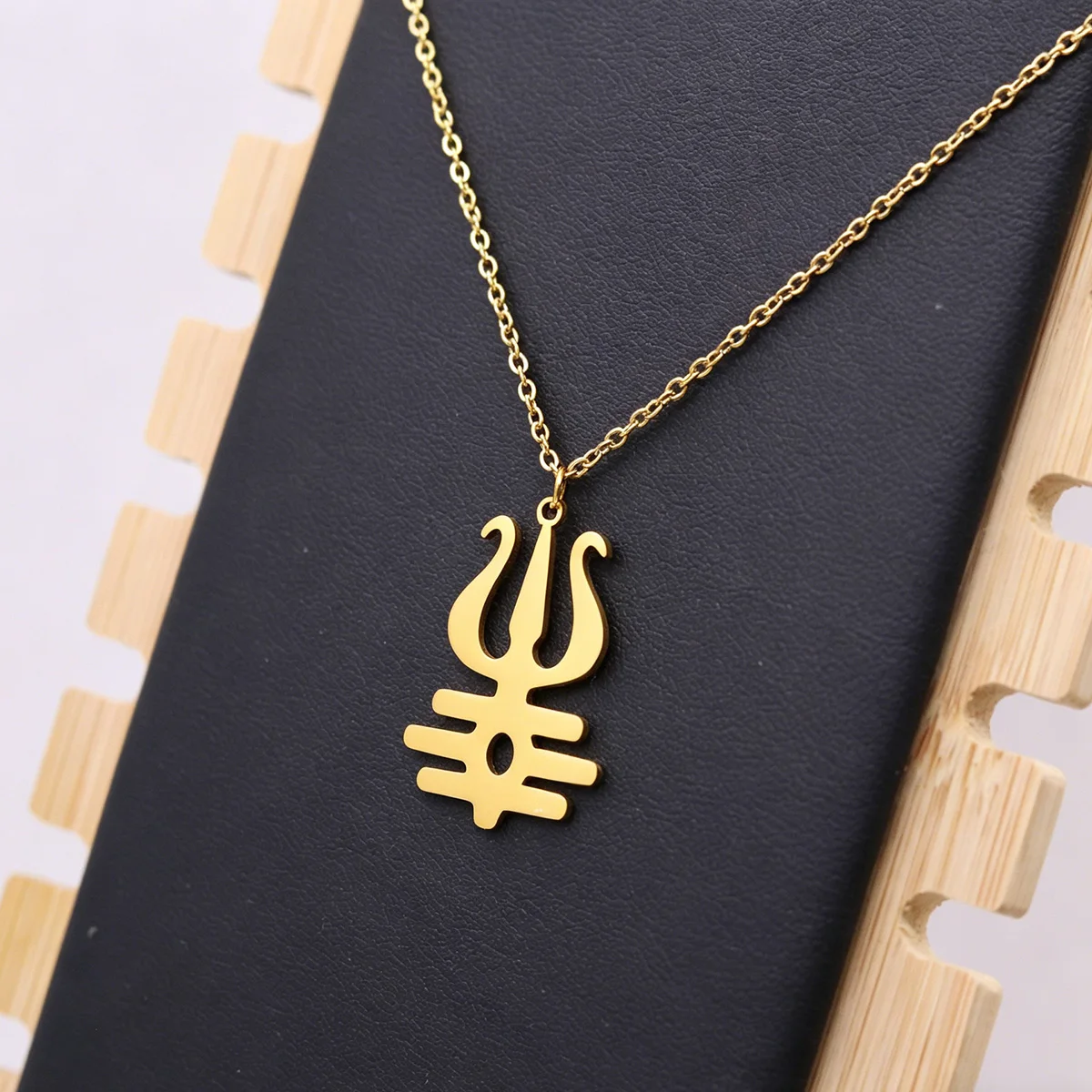 QIAMNI Hindu Sacred Trishul Pendant Necklace Spiritual Charm Indian Symbol Chain Choker Amulet Jewelry for Women Men Gift