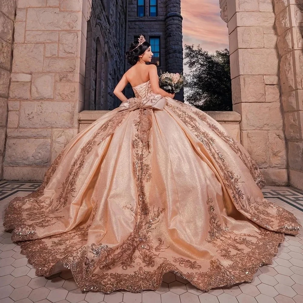 Robes de RhQuinceanrra personnalisées, appliques de dentelle à paillettes scintillantes, col en cœur romantique, robe de princesse Sweet 16, luxe