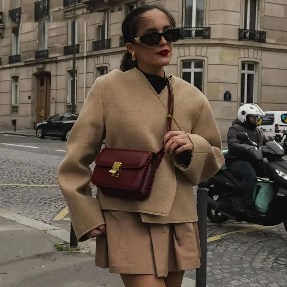 طقم جاكيت نسائي قصير غير متماثل كاجوال ، رقبة حرف V ، تنورة صغيرة فريدة ، موضة عتيقة ، أنيقة ، أحادية اللون ، بداية الخريف ، جديد ،