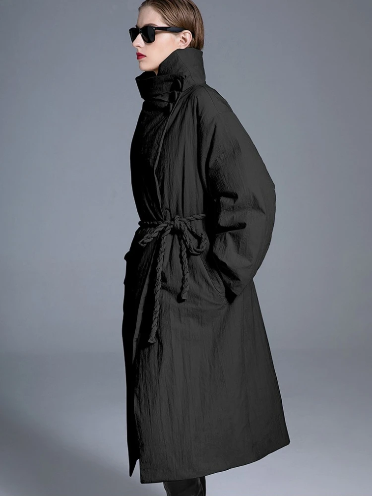 เสื้อแจ็คเก็ตผู้หญิงดีไซน์หรูหราสำหรับฤดูหนาว แจ็คเก็ตขนเป็ดหนานุ่ม อุ่นสบาย พร้อมเข็มขัด คุณภาพสูง ยาวคลุมเข่า กันลม