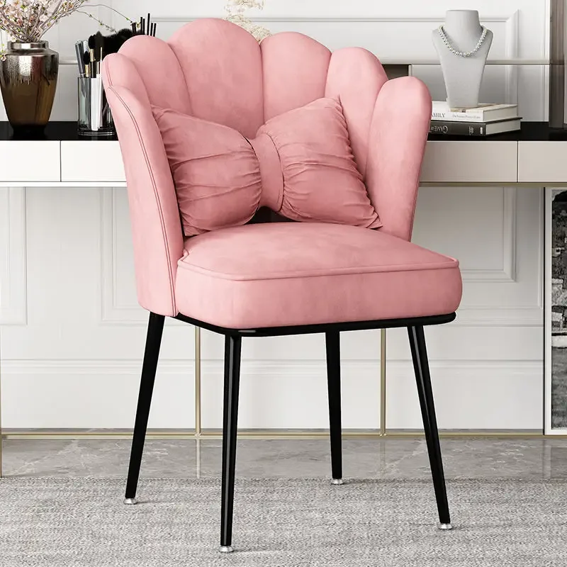 Silla de Comedor de lujo, sillón nórdico con respaldo para dormitorio, diseño de manicura, mueble italiano de cuero para balcón, color rosa