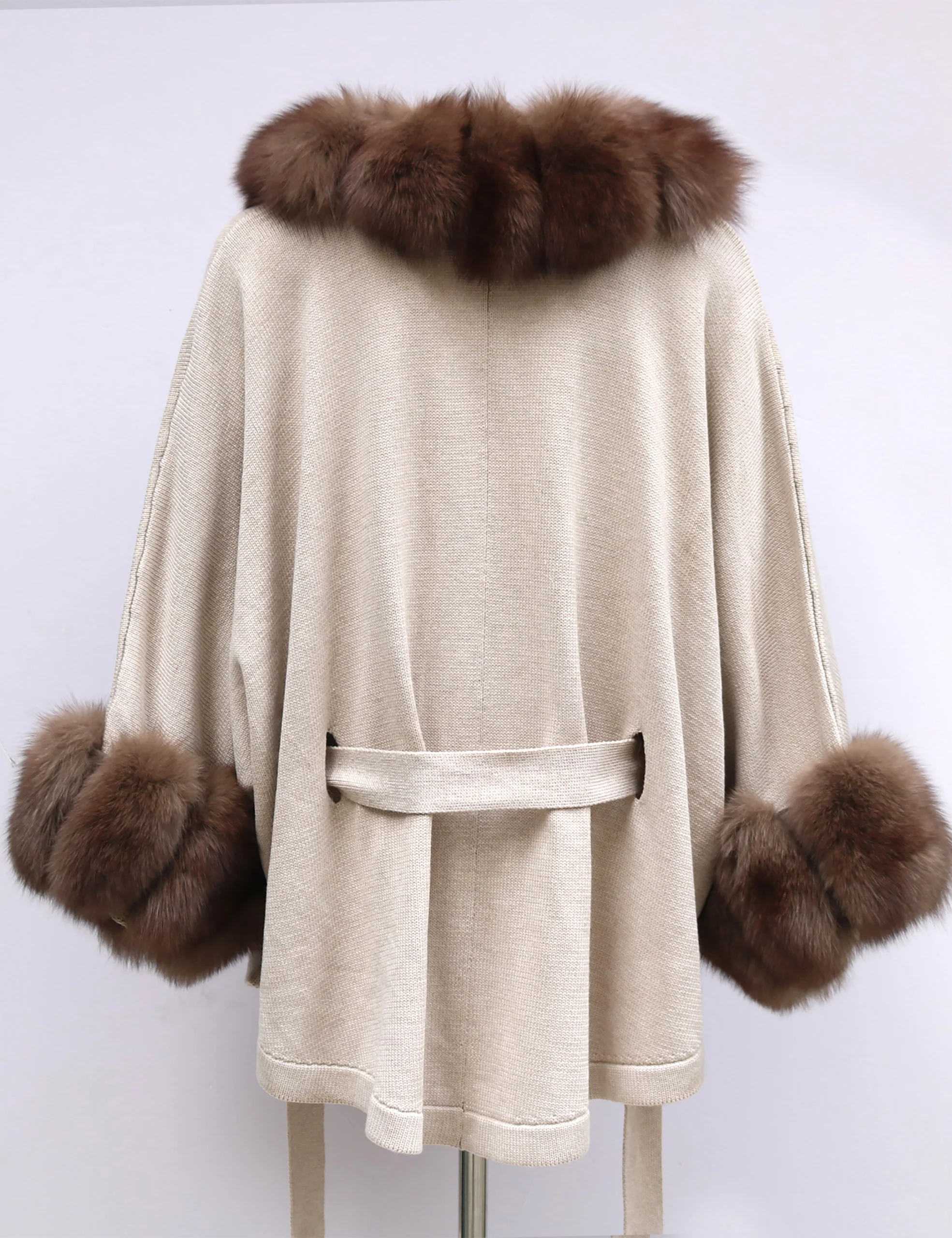 Рисунок 2 - Весенне-осенний элегантный женский