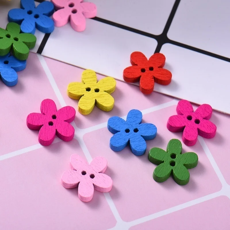 100 Uds. Botones decorativos de madera de flores mixtas de 2 agujeros adecuados para manualidades y clips de costura Multicolor 14x15mm - imagen 4