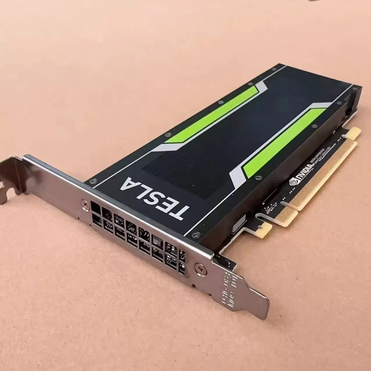 لبطاقة Nvidia Tesla P4 8GB P40 24GB P100 16GB الرسومات GDDR5 Supermicro PCI-E GPU