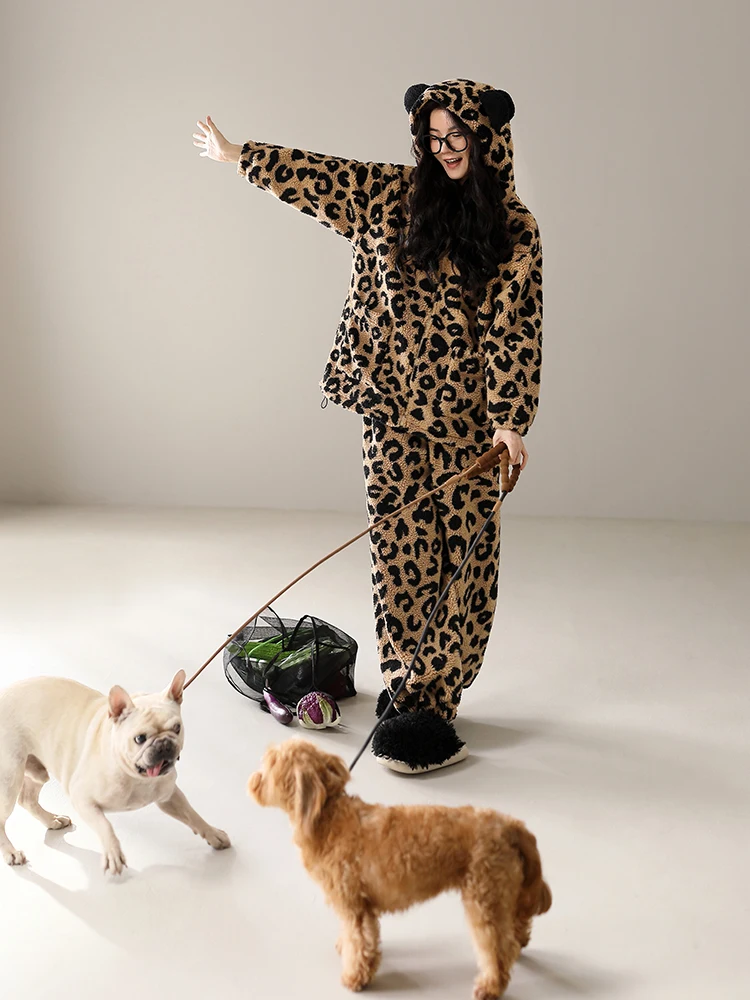 pyjama-chaud-en-flanelle-double-de-corail-fce-pour-femme-vetements-d'hiver-pour-la-maison-imprime-leopard-long-pull-a-capuche