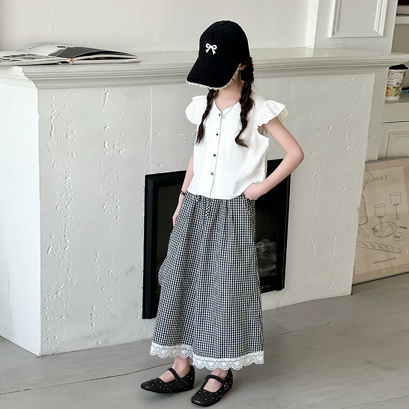 Mädchen-T-Shirt mit V-Ausschnitt, Oberteil + karierte Hose mit weitem Bein, dreiteiliges Set aus Baumwollmaterial, Kinderkleidungssets, 2025, Sommerneu – Detail 12