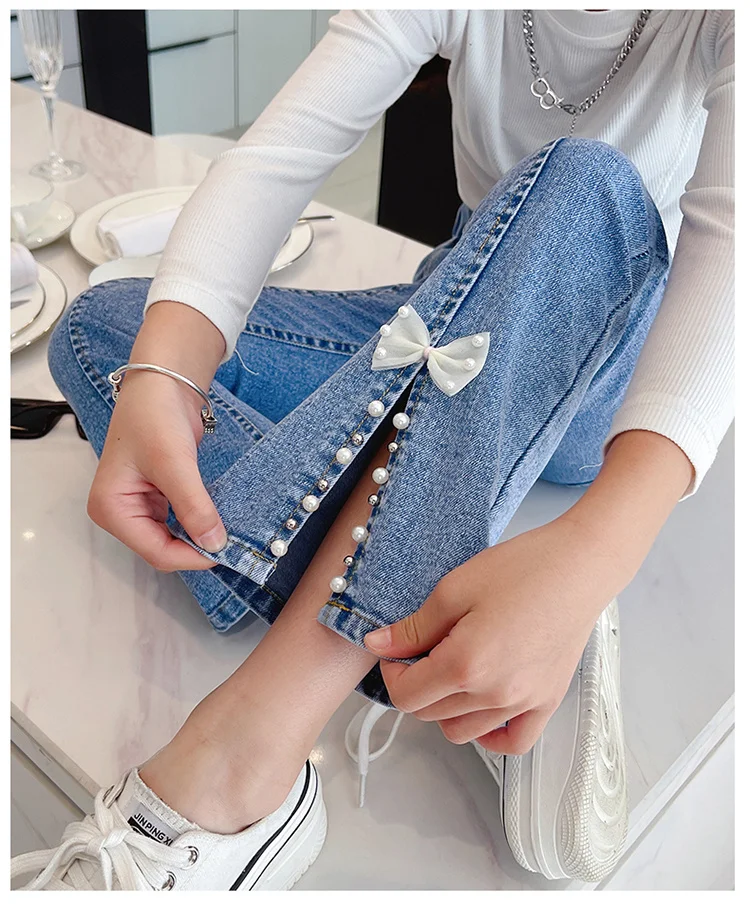 Elegante Kinder-Jeans mit Schlitz und Perlen für Mädchen, schmal geschnittene Denim-Hose mit Schleife, Kinderhose mit Schleife, Größe 5 6 7 8 9 10 11 12 13 14 – Detail 4