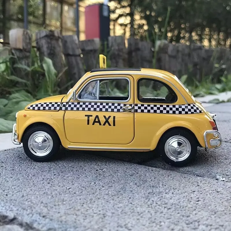 Welly 1:24 Fiat Nuova Fiat 500 Alloy Taxi Car Model Diecasts Metal Vehicles Car Model High Simulation Collection Kids Toys Gifts