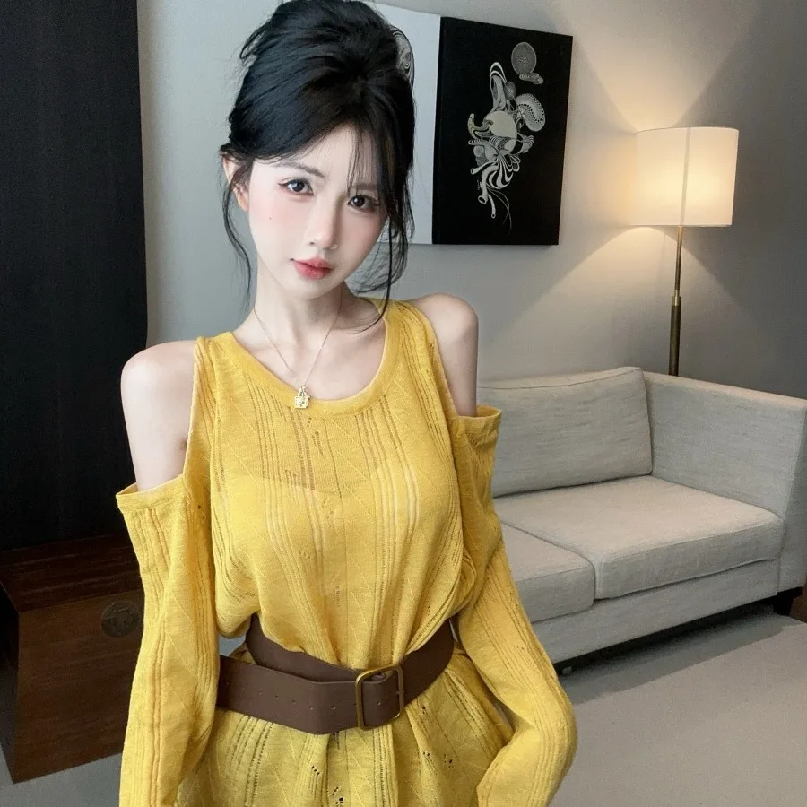 Ele Open-oulder Long-Sve Loose Knitted Sweater Hollow out Comfortable Loose Feeling Top with Belt Autumn Winter Wome...