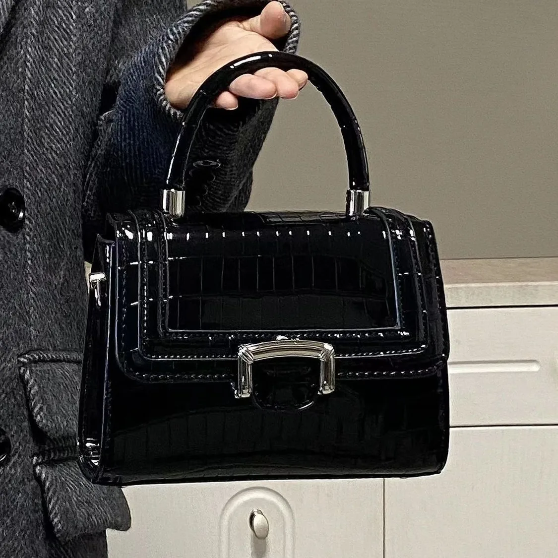 

Fashion Crossbody Bags Niche Design Pu Leather Shoulder Bag for Women Alligator Pattern Flap Handbags Commuter Small Square Bags
