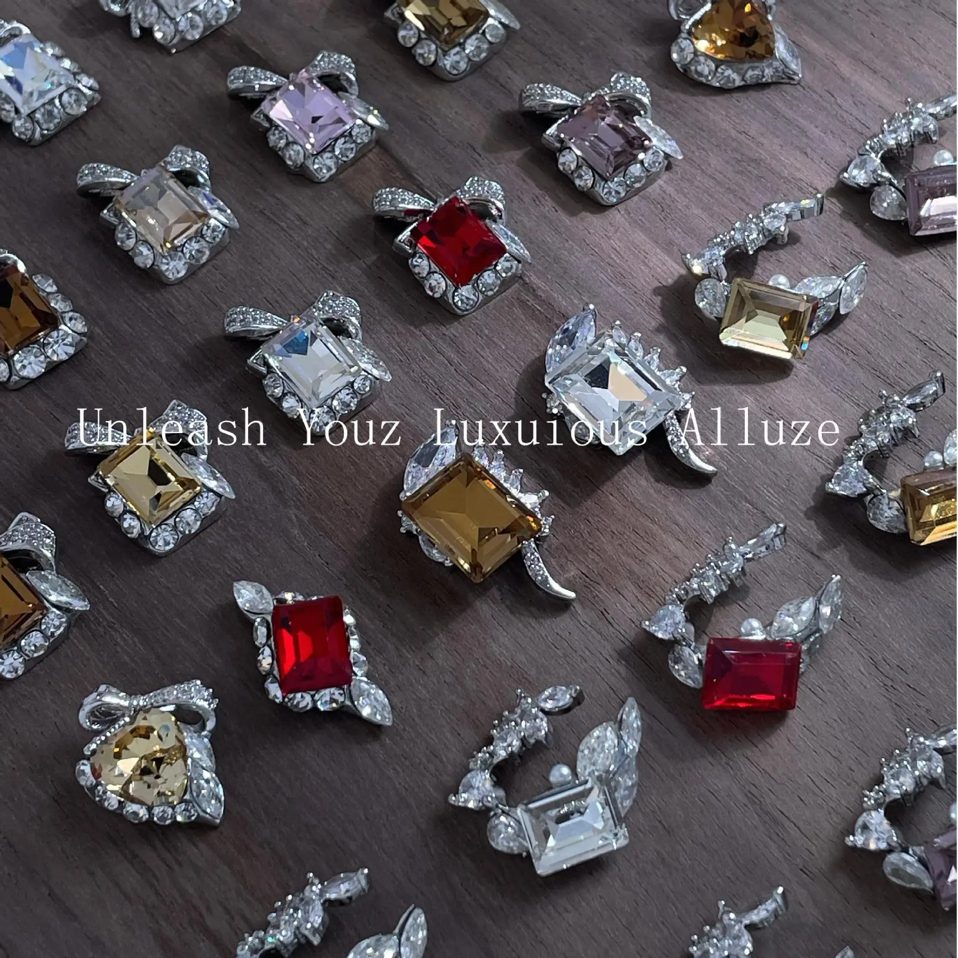 

4 Kaniu Sparkle Zircon Роскошные подвески для ногтей в форме полумесяца из серебряного сплава с плоской задней частью и стразами, маникюрные украшения с художественным дизайном