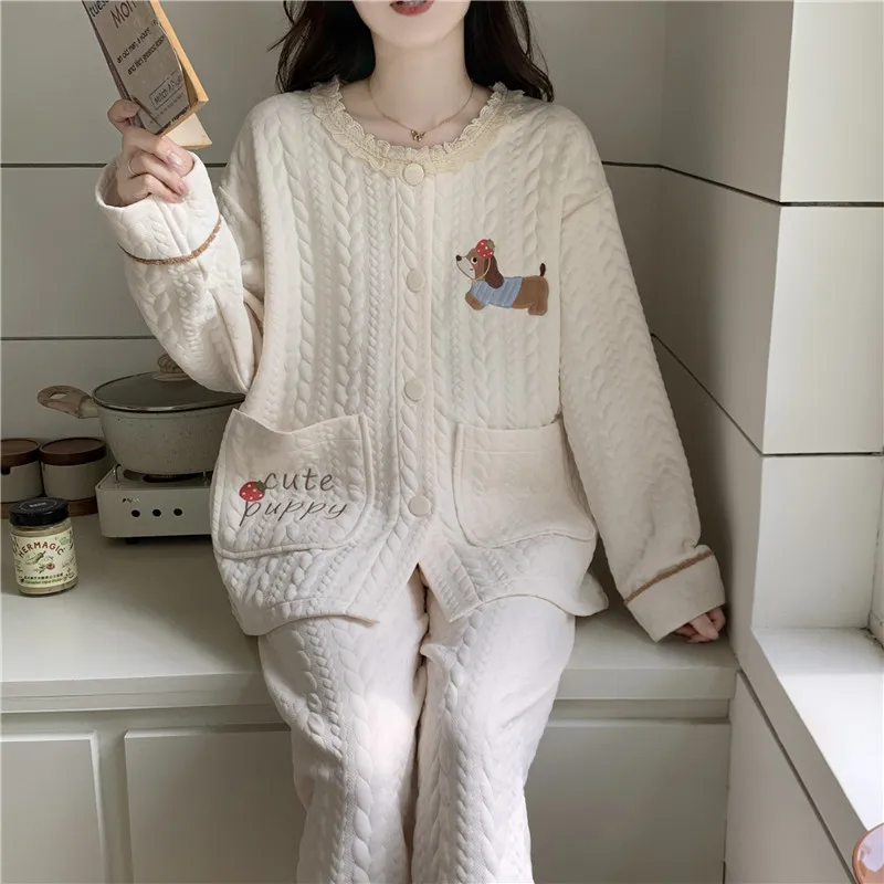 

Комплекты пижамных шорт для женщин: короткие брюки из смесового хлопка, домашняя одежда, повседневный дизайн, вырез-лодочка, рукав три четверти, длина бермуд, офисный стиль