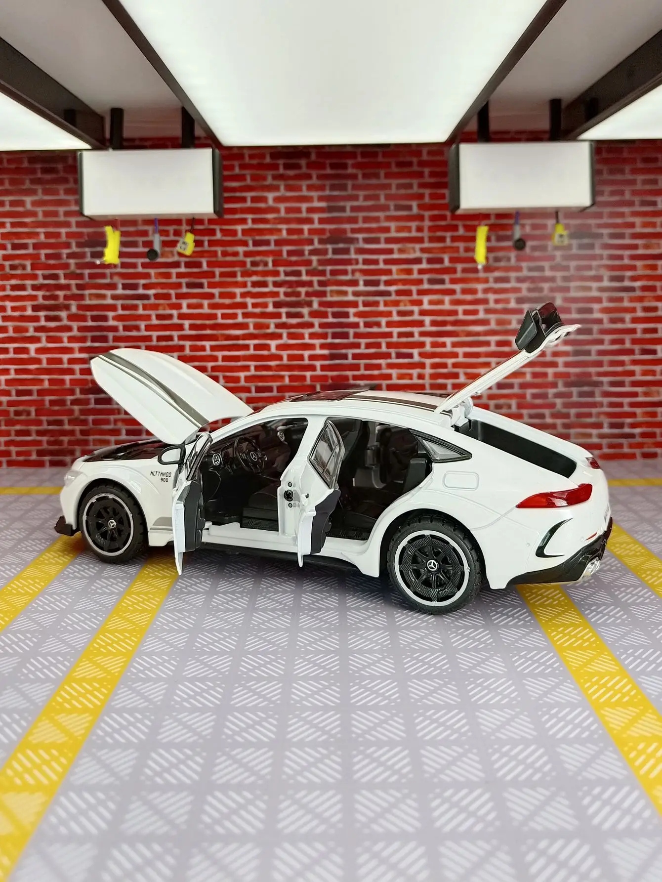 1:24 GT63 supercar alloy car model car children's acousto-optic pull back toy car gifts  fine workmanship, and good quality