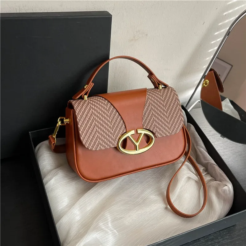 

Elegant Women Leather Shoulder Bag High End Fashion Luxury Tote Handbag Stylish Crossbody Classic Commuter Daily Carry Design