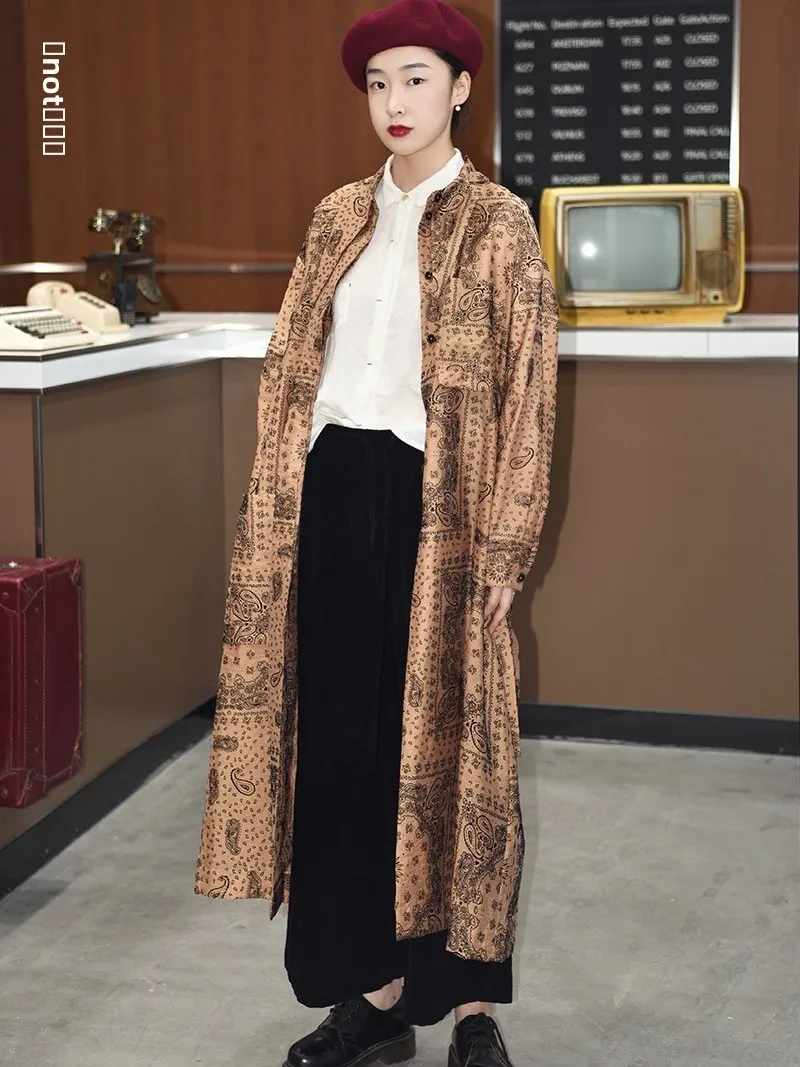 

Flowing Gold Slized Coat with Floing And Belt Large Silhouette Autumn Faion Design Women's Long Sve Midi Coat