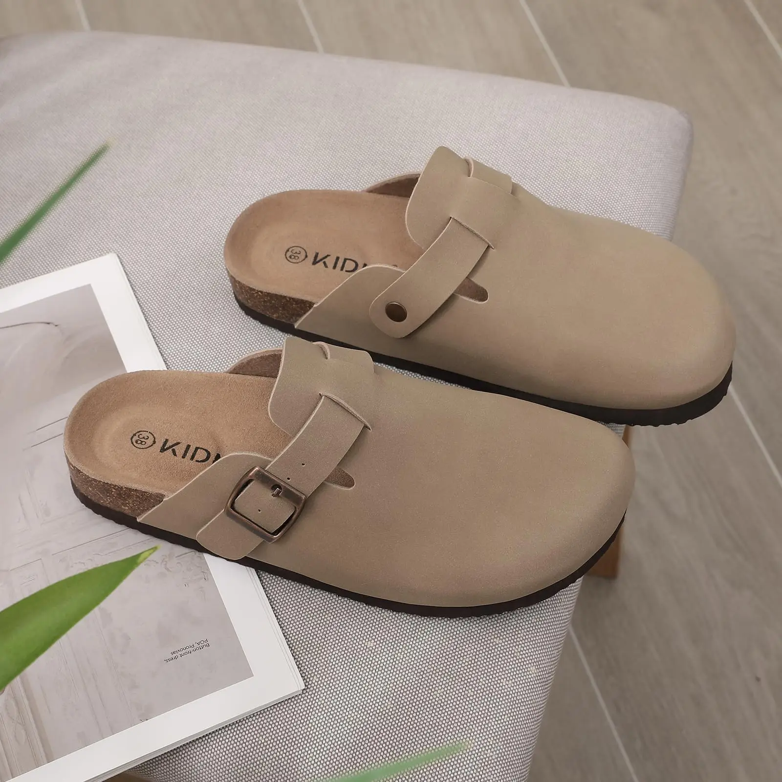

Eyriphy Men Comfort Potato Shoes with Arch Support Cork Beach Shoes Fashion Clogs Men Cork Footbed Men's Clogs Leather Mules