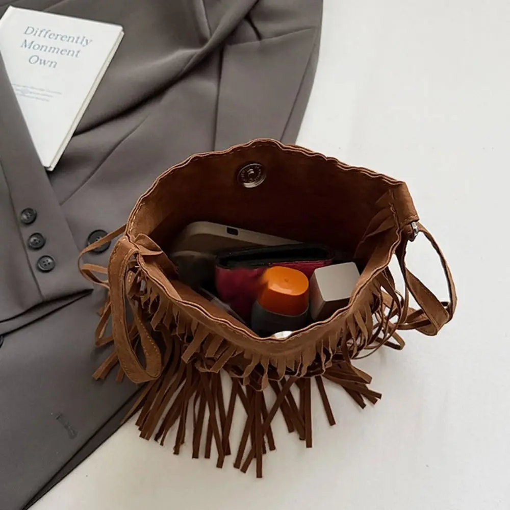 

Замшевая сумка-мессенджер с бахромой в корейском стиле, однотонная большая вместительная сумка через плечо с кисточками из искусственной кожи, сумка через плечо в богемном стиле