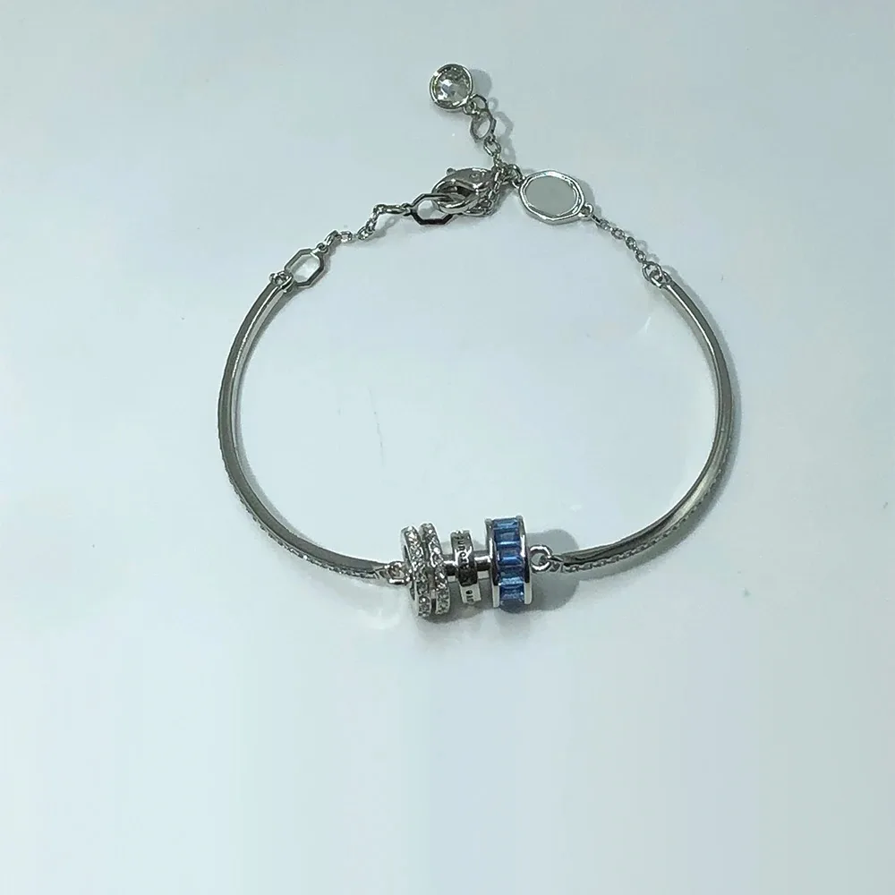 Nuova vendita calda Connexus taglio misto 'Love is around' braccialetto di cristallo blu squisiti accessori da donna regalo di gioielli