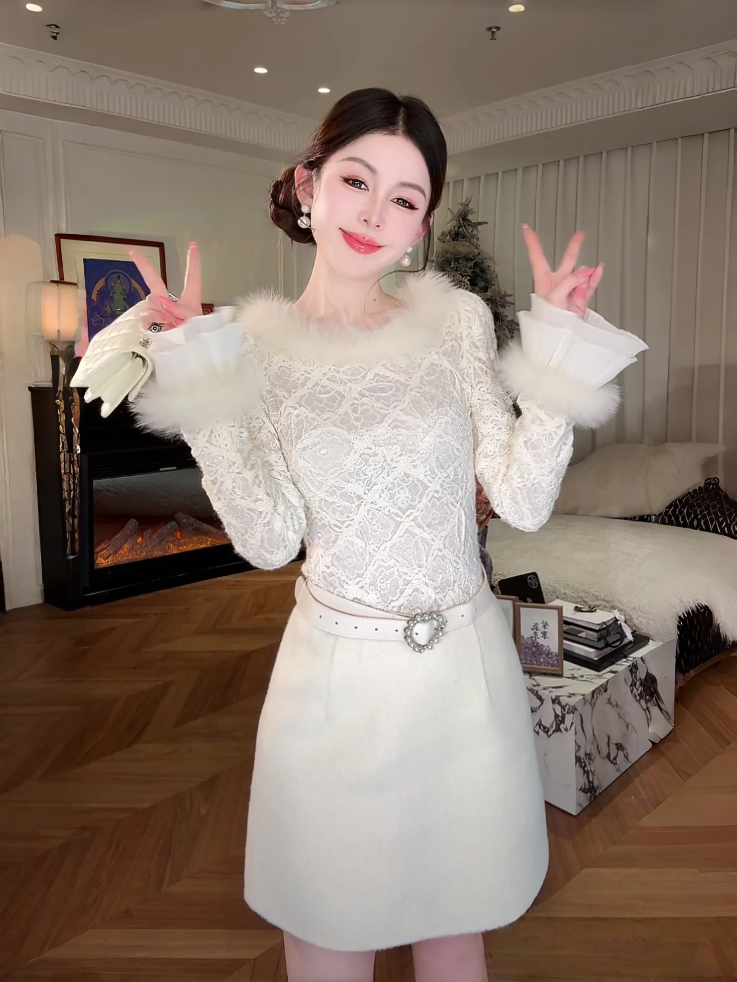 

Xiao Xiao Yu【White Tea Venus】Платье с пайетками и кружевом из шерстяной смеси на одно плечо, весна 2026, повседневное, А-силуэт, юбка