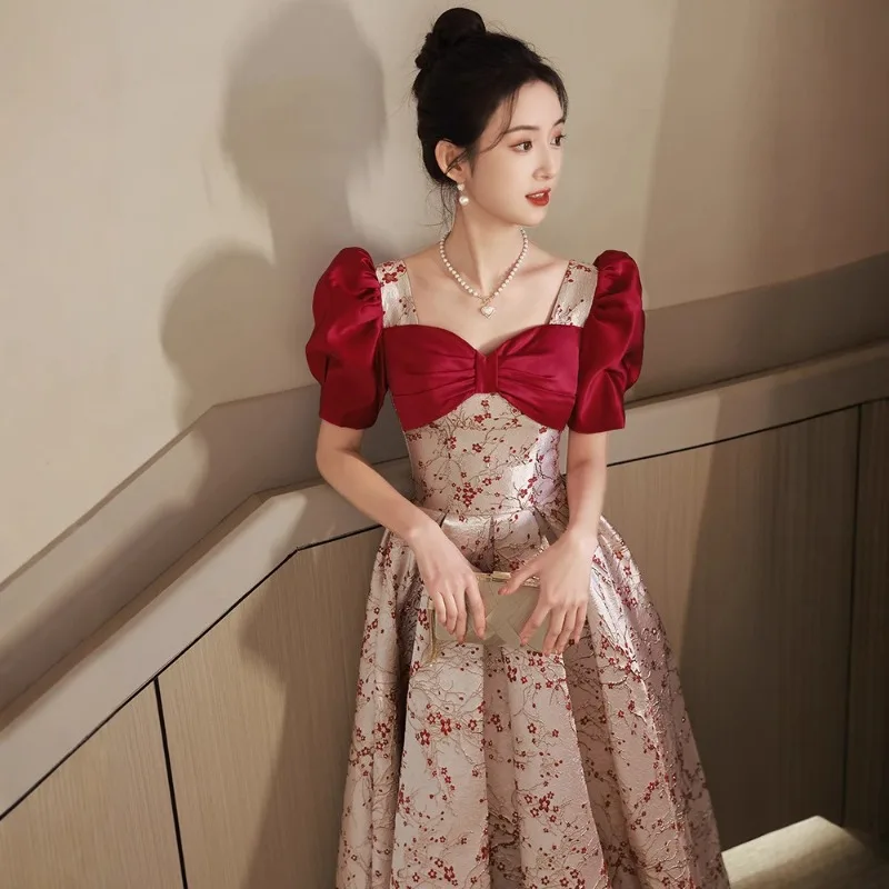 Robe de soirée de mariée rouge vin, manches de princesse, col carré, Toast, Look à la mode, fine, imprimée, bretelles au dos, longue, nouvelle collection 2026