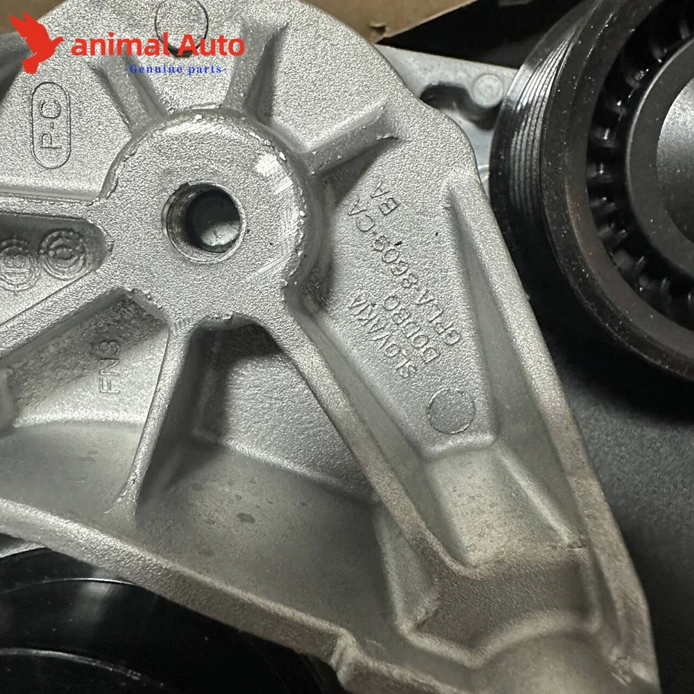 GENUINE  ROVER Supercharger BRACKET W IDLER PULLEY & BEARING  SPORT LR4 LR5 LR079294