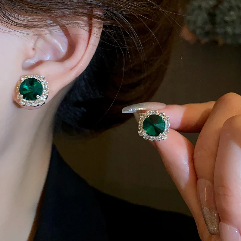 Thumbnail 4 - #64 Best Earrings to Buy In 2026