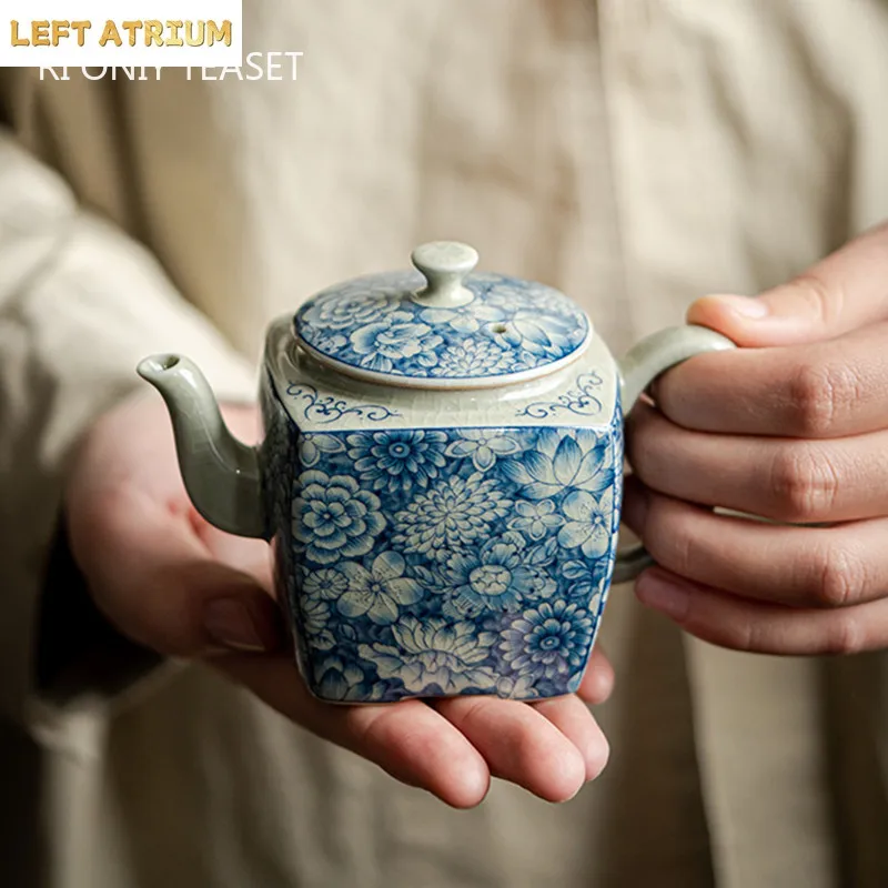 

120ml Chinese Traditional Small Capacity Ceramic Teapots Hand-painted Blue and White Porcelain Tea Pot Kettle Handmade Tea Set