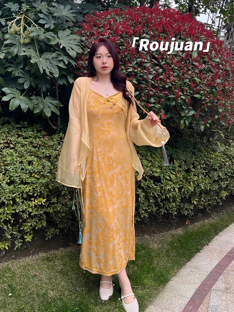 

Комплект верхней одежды из вельвета больших размеров: тонкий кардиган и топ на бретельках — модный летний костюм-двойка для женщин